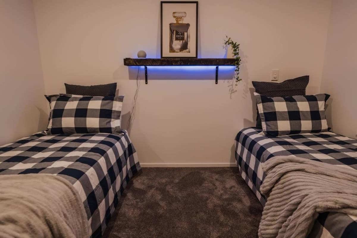 Casino Luxury Suite City Centre - Sleeps 5 基督城 外观 照片