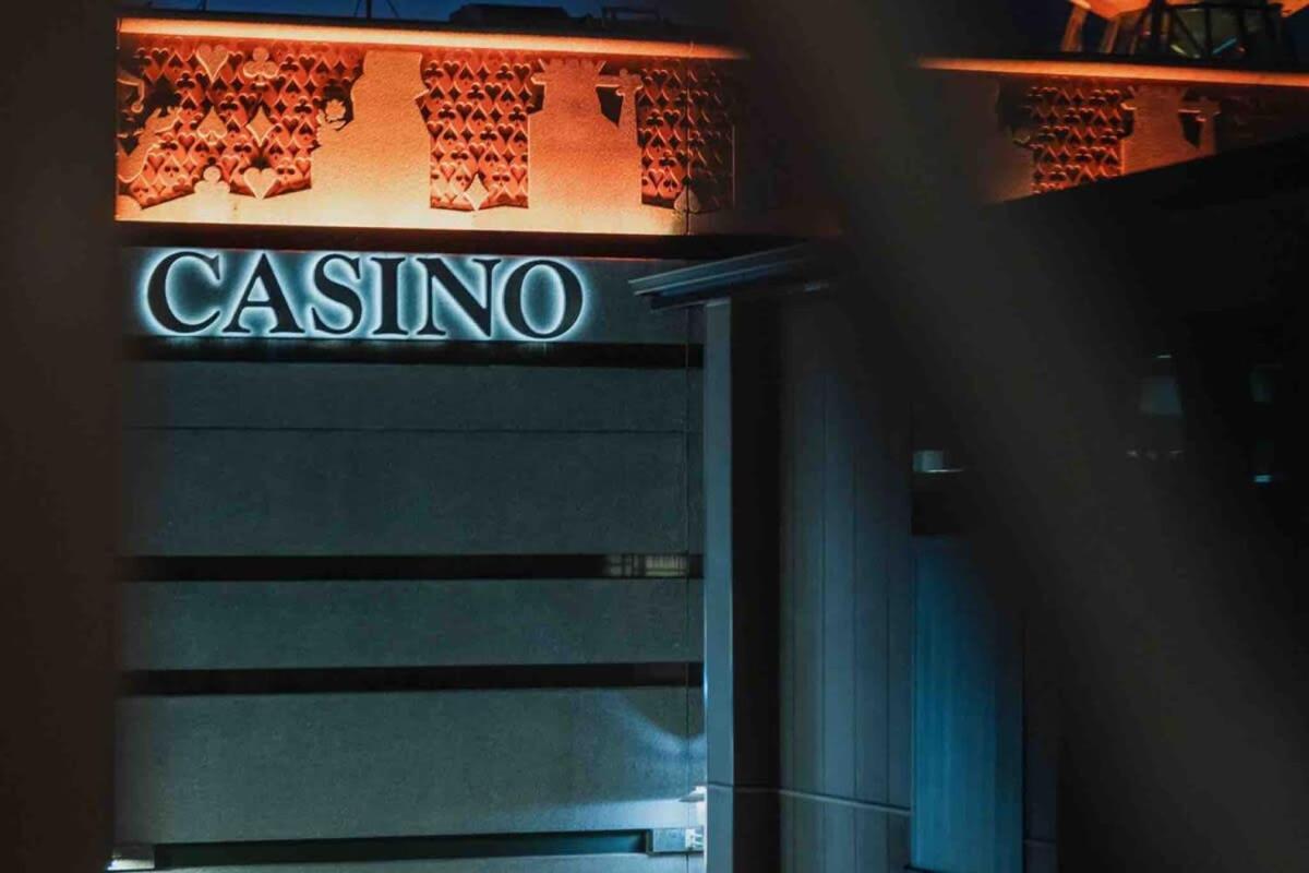 Casino Luxury Suite City Centre - Sleeps 5 基督城 外观 照片